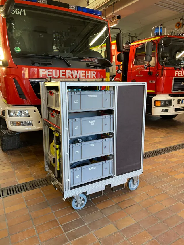 Rollwagen Vegetationsbrand der Freiwilligen Feuerwehr Altenerding