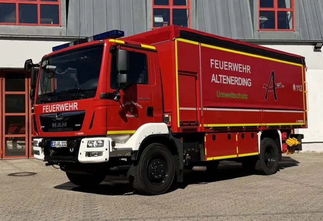 Versorgungs-LKW der Freiwilligen Feuerwehr Altenerding
