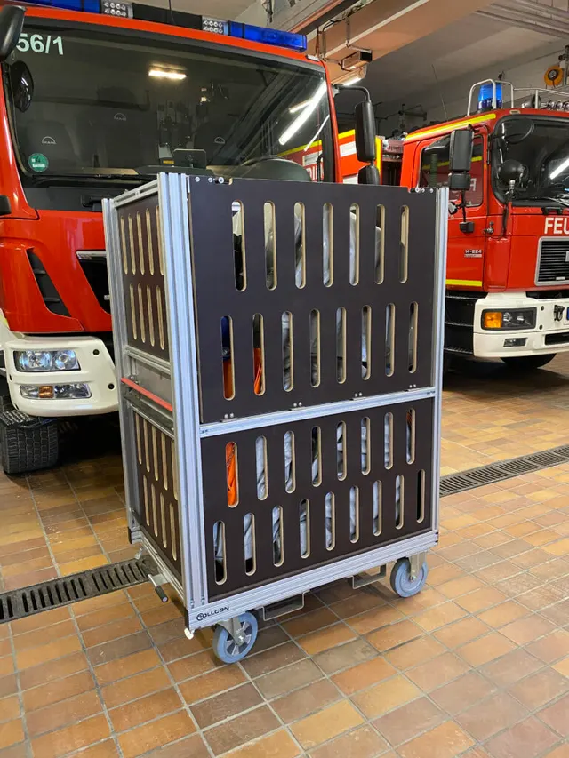 Rollwagen Ölsperre der Freiwilligen Feuerwehr Altenerding